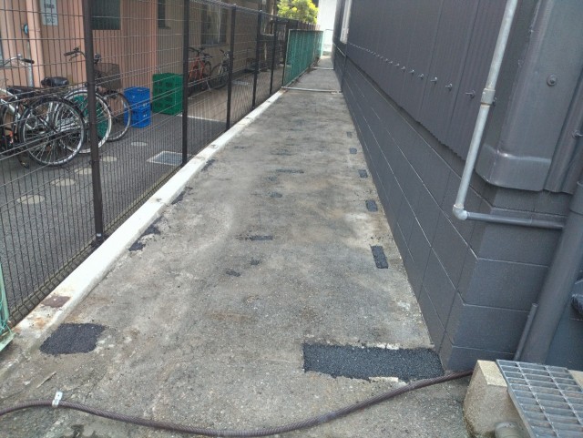 倉庫撤去でできた穴　施工後